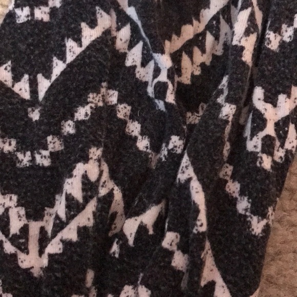 Patterned pants - Picture 2 of 3